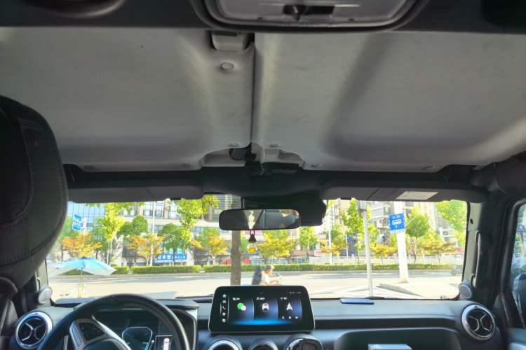 Used BAIC Off-Road BJ40 2023 2.0T Automatic Four-Wheel Drive Urban Hunter Edition Chivalrous Type Headliner