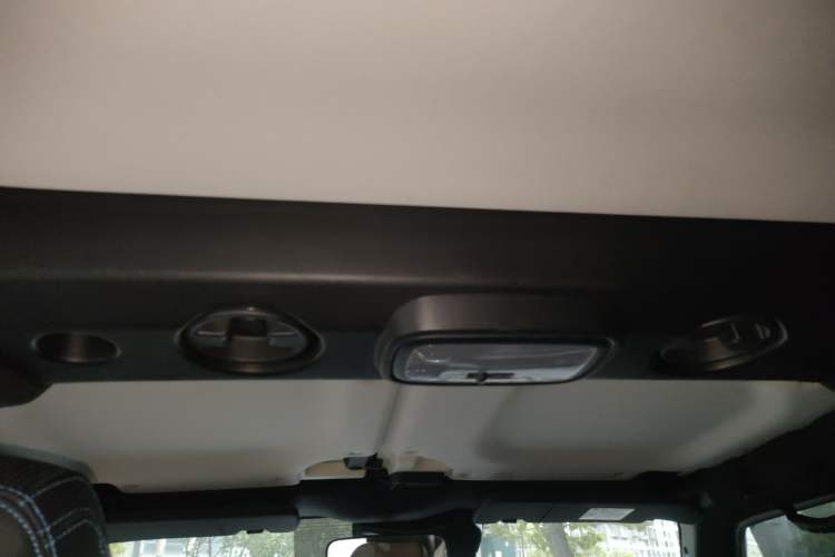 Used BAIC Off-Road BJ40 2023 2.0D Automatic Four-Wheel Drive Blade Hero Edition Adventurer Type Headliner