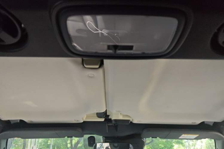Used BAIC Off-Road BJ40 2023 2.0T Automatic Four-Wheel Drive Urban Hunter Edition Chivalrous Type Headliner