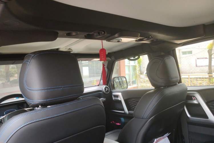 Used BAIC Off-Road BJ40 2023 2.0D Automatic Four-Wheel Drive Blade Hero Edition Adventurer Type Headliner