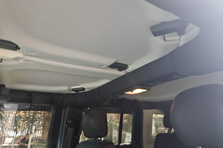Used BAIC Off-Road BJ40 2023 2.0D Automatic Four-Wheel Drive Blade Hero Edition Adventurer Type Headliner