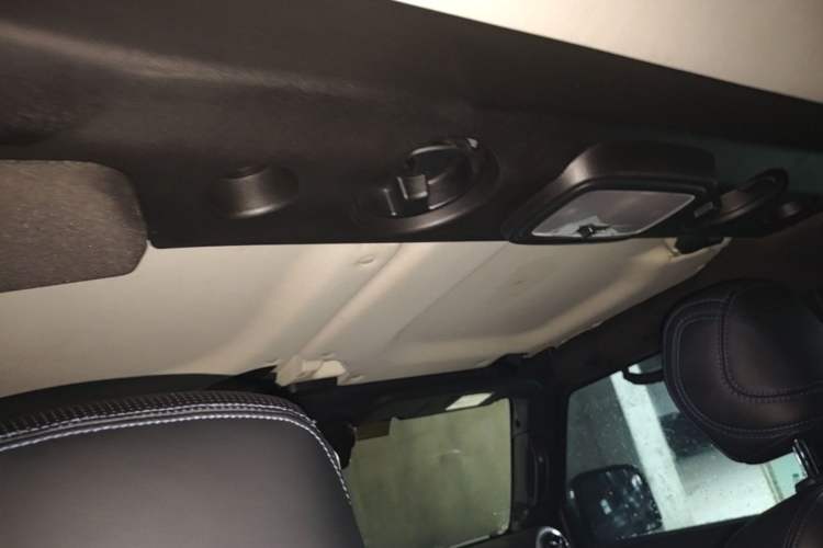 Used BAIC Off-Road BJ40 2023 2.0D Automatic Four-Wheel Drive Blade Hero Edition Adventurer Type Headliner