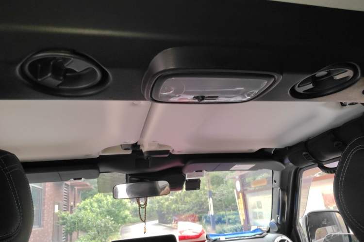 Used BAIC Off-Road BJ40 2023 2.0D Automatic Four-Wheel Drive Blade Hero Edition Adventurer Type Headliner