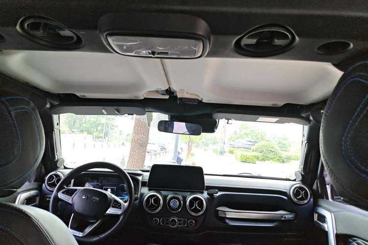 Used BAIC Off-Road BJ40 2023 2.0D Automatic Four-Wheel Drive Blade Hero Edition Adventurer Type Headliner