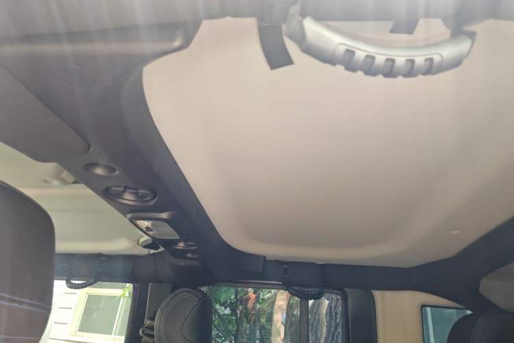 Used BAIC Off-Road BJ40 2023 2.0D Automatic Four-Wheel Drive Blade Hero Edition Adventurer Type Headliner