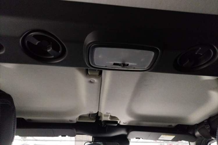 Used BAIC Off-Road BJ40 2023 2.0T Automatic Four-Wheel Drive Urban Hunter Edition Chivalrous Type Headliner