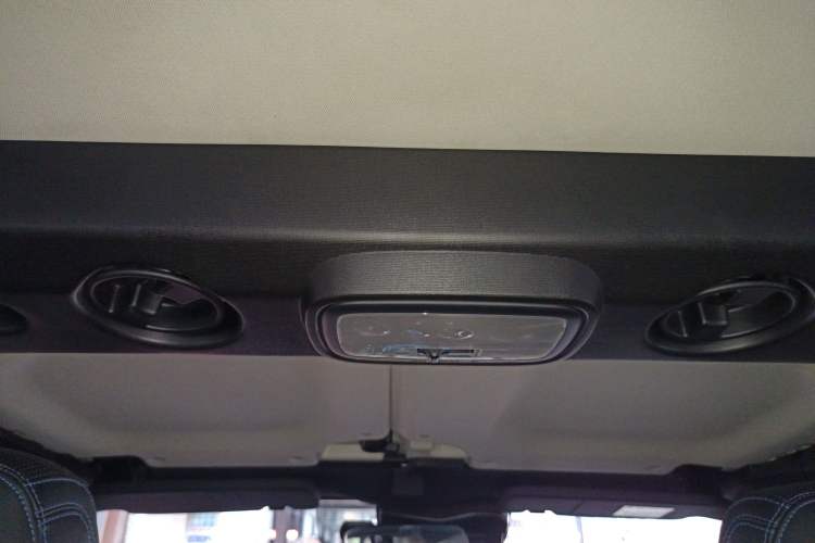 Used BAIC Off-Road BJ40 2023 2.0D Automatic Four-Wheel Drive Blade Hero Edition Adventurer Type Headliner