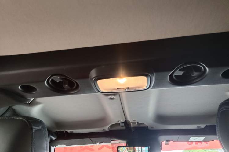 Used BAIC Off-Road BJ40 2023 2.0T Automatic Four-Wheel Drive Urban Hunter Edition Prestige Version Headliner