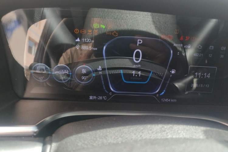 Used BAIC Off-Road BJ40 2023 2.0T Automatic Four-Wheel Drive Urban Hunter Edition Chivalrous Type Instrument Cluster
