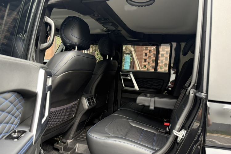 Used BAIC Off-Road BJ40 2023 2.0T Automatic Four-Wheel Drive Urban Hunter Edition Chivalrous Type Interior 1