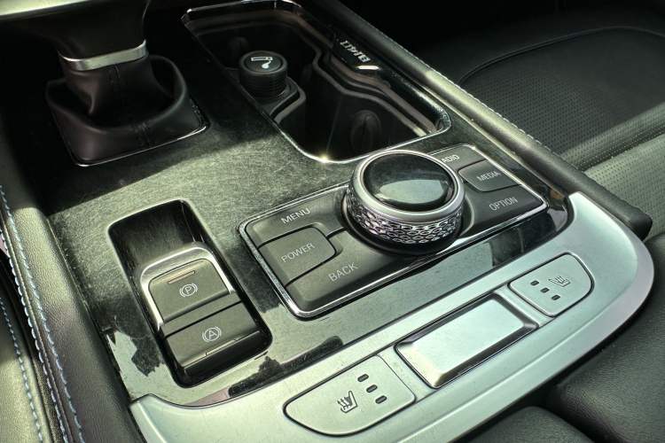 Used BAIC Off-Road BJ40 2023 2.0D Automatic Four-Wheel Drive Blade Hero Edition Adventurer Type Interior 1