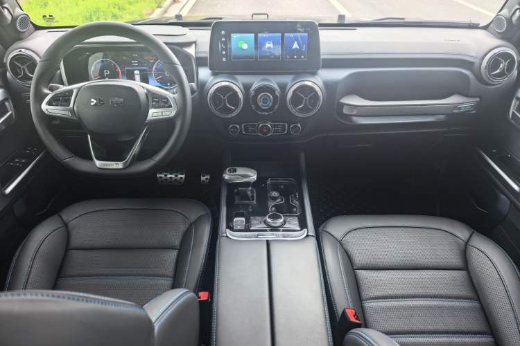 Used BAIC Off-Road BJ40 2023 2.0D Automatic Four-Wheel Drive Blade Hero Edition Adventurer Type Interior 1