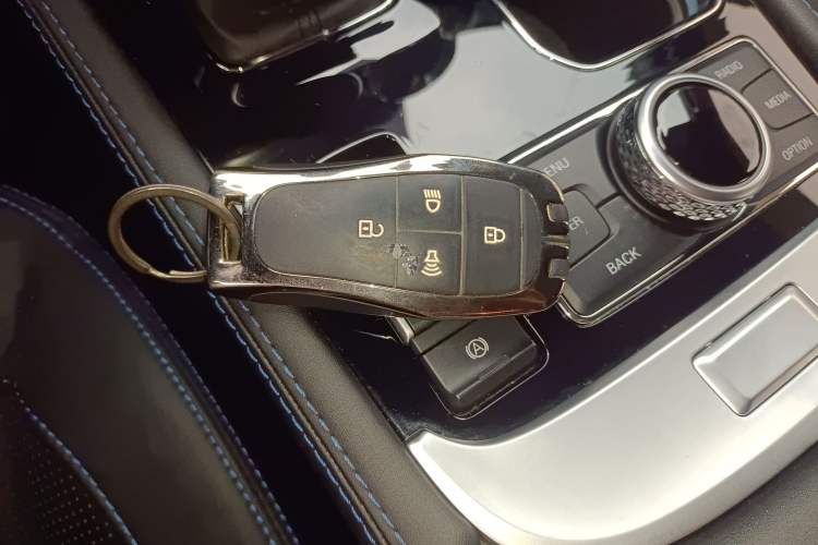 Used BAIC Off-Road BJ40 2023 2.0T Automatic Four-Wheel Drive Urban Hunter Edition Chivalrous Type Interior 1