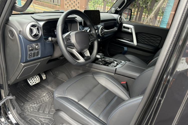 Used BAIC Off-Road BJ40 2023 2.0T Automatic Four-Wheel Drive Urban Hunter Edition Chivalrous Type Interior 10