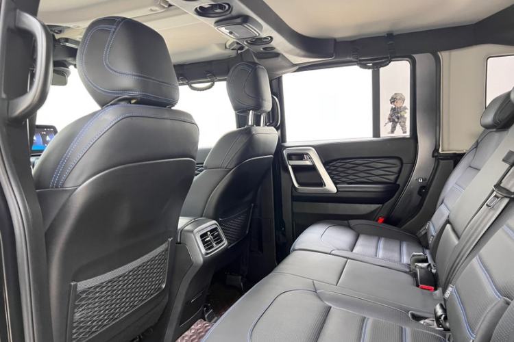 Used BAIC Off-Road BJ40 2023 2.0D Automatic Four-Wheel Drive Blade Hero Edition Adventurer Type Interior 10