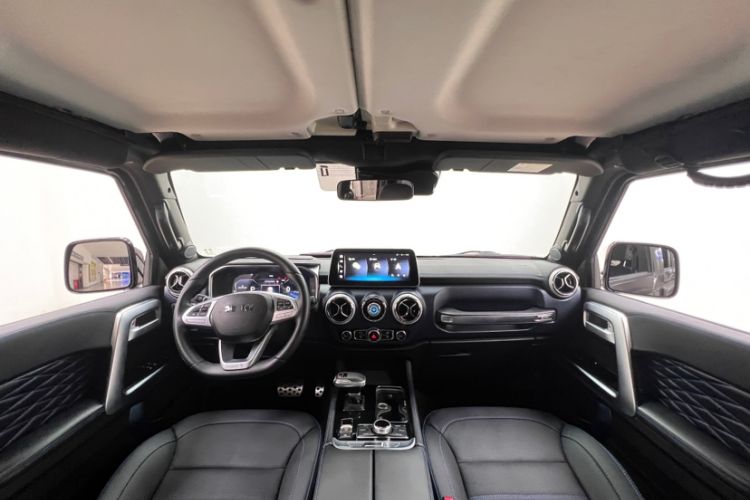 Used BAIC Off-Road BJ40 2023 2.0D Automatic Four-Wheel Drive Blade Hero Edition Adventurer Type Interior 11