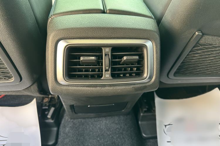 Used BAIC Off-Road BJ40 2023 2.0D Automatic Four-Wheel Drive Blade Hero Edition Adventurer Type Interior 12