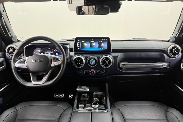 Used BAIC Off-Road BJ40 2023 2.0D Automatic Four-Wheel Drive Blade Hero Edition Adventurer Type Interior 2