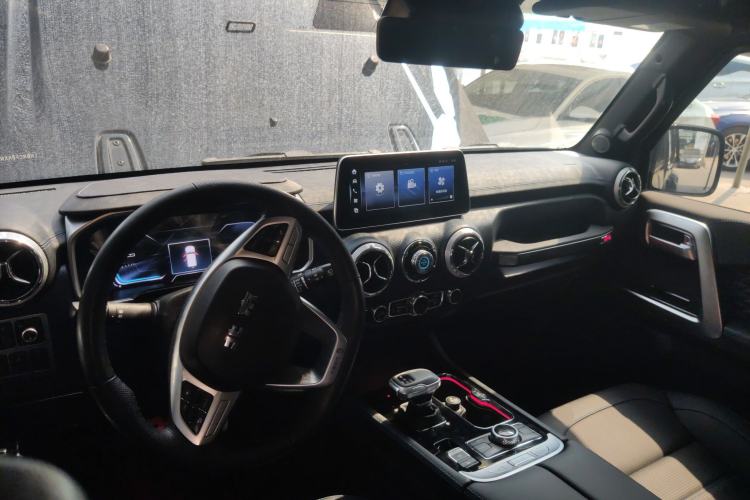Used BAIC Off-Road BJ40 2023 2.0T Automatic Four-Wheel Drive Urban Hunter Edition Prestige Version Interior 2