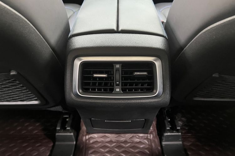 Used BAIC Off-Road BJ40 2023 2.0D Automatic Four-Wheel Drive Blade Hero Edition Adventurer Type Interior 3