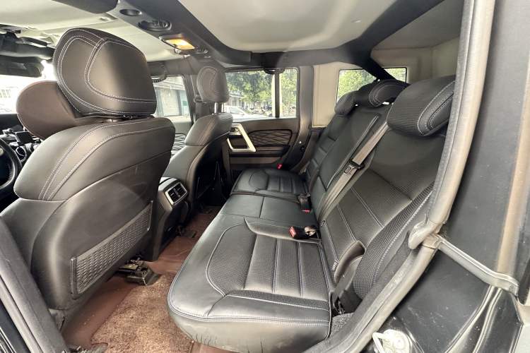 Used BAIC Off-Road BJ40 2023 2.0D Automatic Four-Wheel Drive Blade Hero Edition Adventurer Type Interior 3