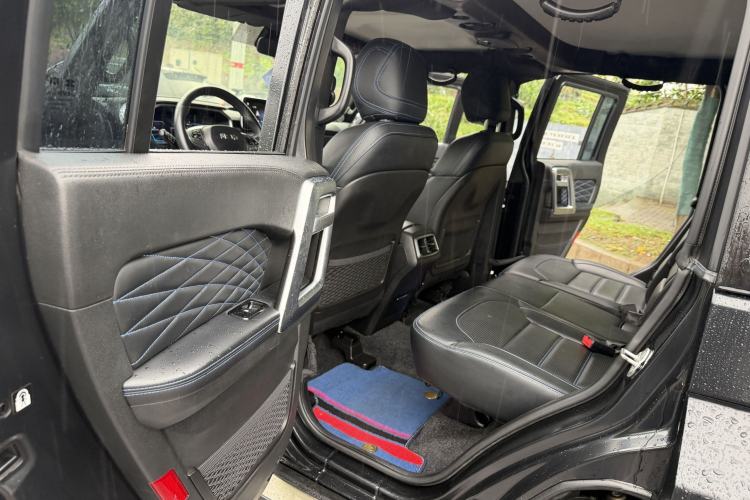 Used BAIC Off-Road BJ40 2023 2.0D Automatic Four-Wheel Drive Blade Hero Edition Adventurer Type Interior 3