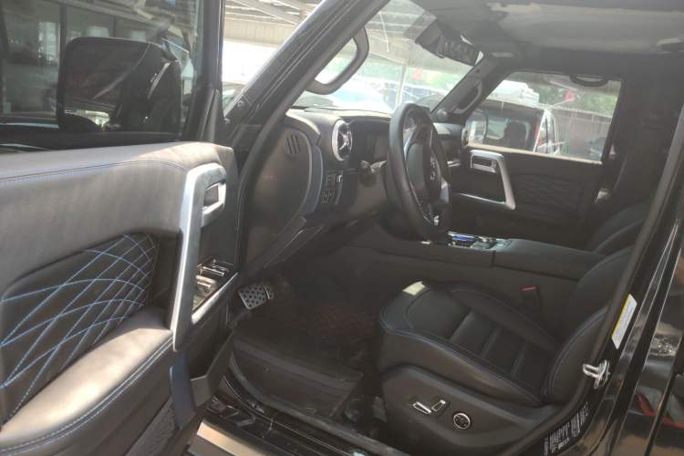 Used BAIC Off-Road BJ40 2023 2.0T Automatic Four-Wheel Drive Urban Hunter Edition Prestige Version Interior 3
