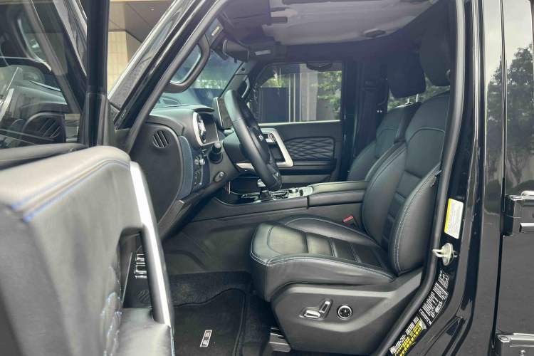 Used BAIC Off-Road BJ40 2023 2.0T Automatic Four-Wheel Drive Urban Hunter Edition Chivalrous Type Interior 3