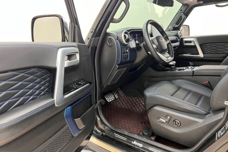 Used BAIC Off-Road BJ40 2023 2.0D Automatic Four-Wheel Drive Blade Hero Edition Adventurer Type Interior 4
