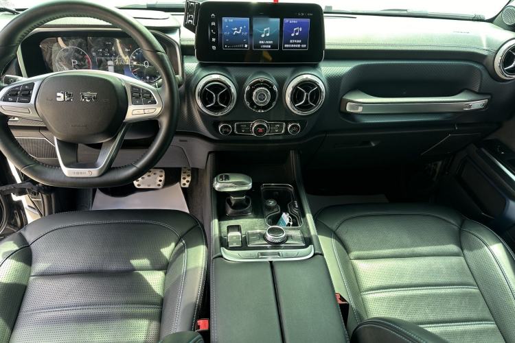 Used BAIC Off-Road BJ40 2023 2.0D Automatic Four-Wheel Drive Blade Hero Edition Adventurer Type Interior 4