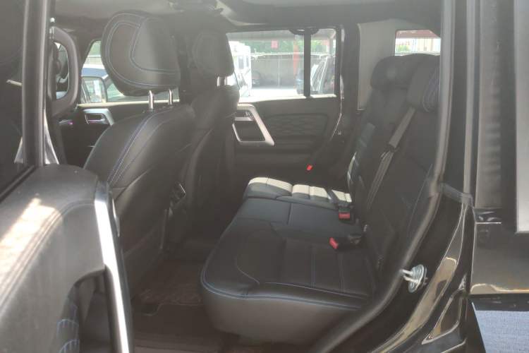 Used BAIC Off-Road BJ40 2023 2.0T Automatic Four-Wheel Drive Urban Hunter Edition Prestige Version Interior 4