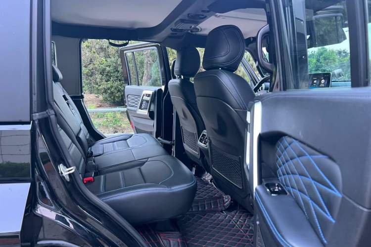 Used BAIC Off-Road BJ40 2023 2.0T Automatic Four-Wheel Drive Urban Hunter Edition Prestige Version Interior 5