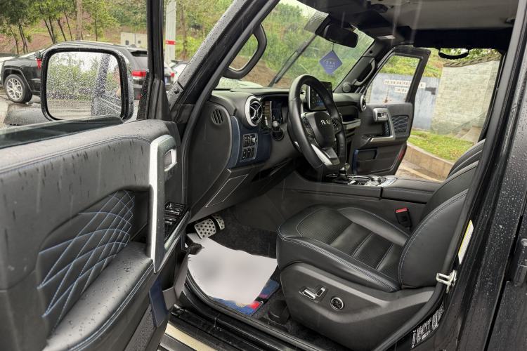 Used BAIC Off-Road BJ40 2023 2.0D Automatic Four-Wheel Drive Blade Hero Edition Adventurer Type Interior 5