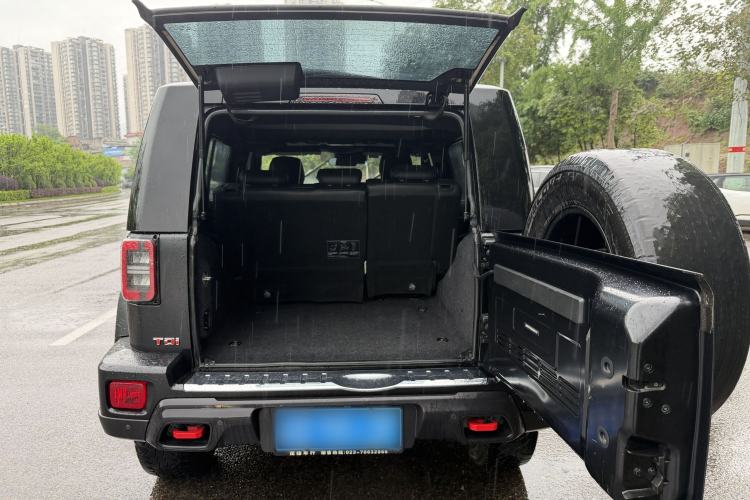 Used BAIC Off-Road BJ40 2023 2.0D Automatic Four-Wheel Drive Blade Hero Edition Adventurer Type Interior 6