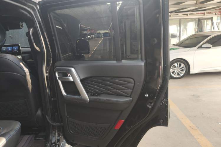 Used BAIC Off-Road BJ40 2023 2.0T Automatic Four-Wheel Drive Urban Hunter Edition Prestige Version Interior 6