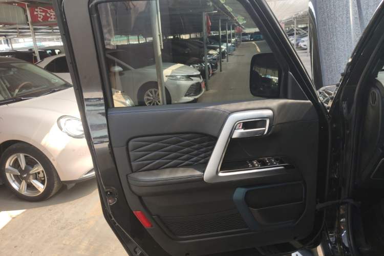 Used BAIC Off-Road BJ40 2023 2.0T Automatic Four-Wheel Drive Urban Hunter Edition Prestige Version Interior 7