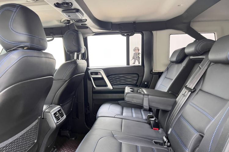 Used BAIC Off-Road BJ40 2023 2.0D Automatic Four-Wheel Drive Blade Hero Edition Adventurer Type Interior 9