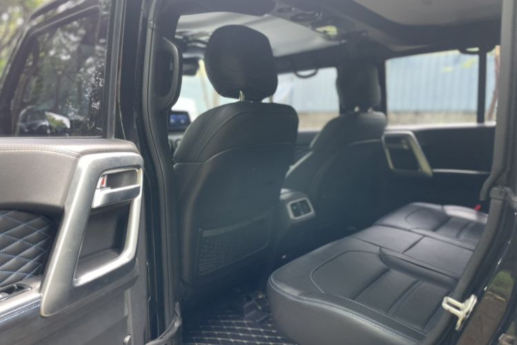 Used BAIC Off-Road BJ40 2023 2.0T Automatic Four-Wheel Drive Urban Hunter Edition Chivalrous Type Interior 9