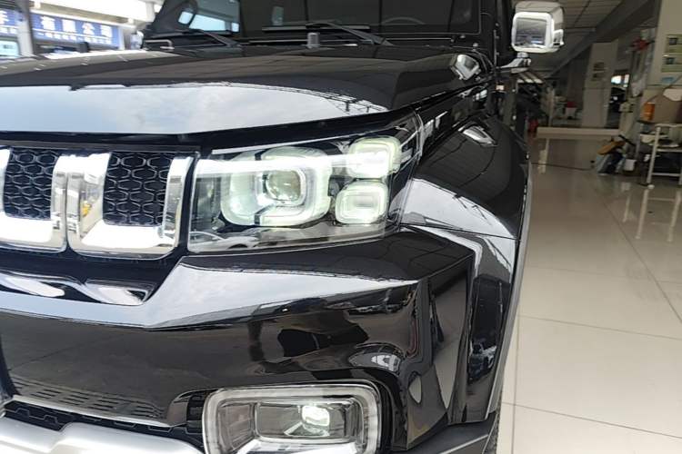 Used BAIC Off-Road BJ40 2023 2.0T Automatic Four-Wheel Drive Urban Hunter Edition Chivalrous Type Left Front Headlight
