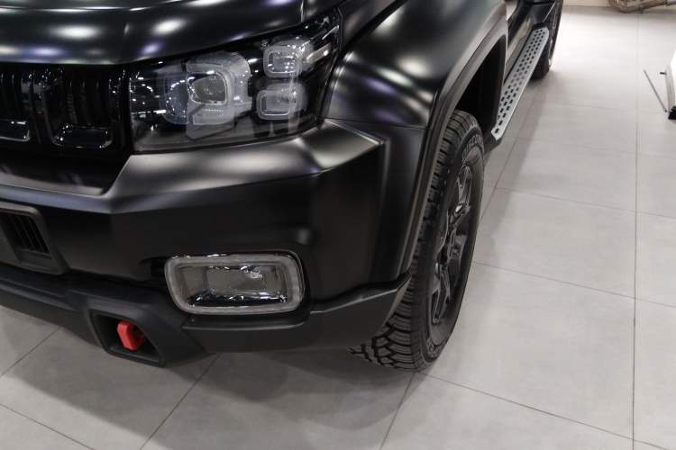 Used BAIC Off-Road BJ40 2023 2.0D Automatic Four-Wheel Drive Blade Hero Edition Adventurer Type Left Front Headlight