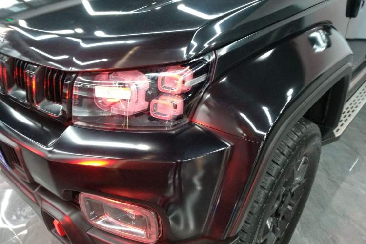Used BAIC Off-Road BJ40 2023 2.0D Automatic Four-Wheel Drive Blade Hero Edition Adventurer Type Left Front Headlight