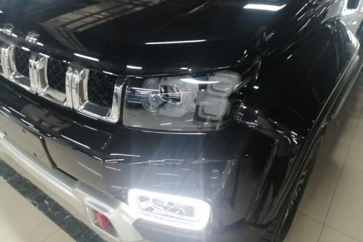 Used BAIC Off-Road BJ40 2023 2.0T Automatic Four-Wheel Drive Urban Hunter Edition Chivalrous Type Left Front Headlight