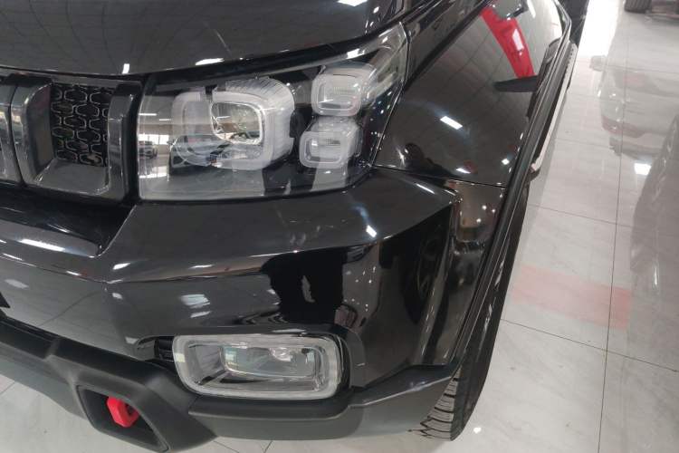 Used BAIC Off-Road BJ40 2023 2.0T Automatic Four-Wheel Drive Urban Hunter Edition Chivalrous Type Left Front Headlight