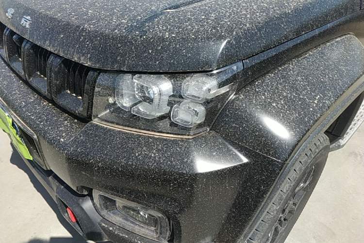 Used BAIC Off-Road BJ40 2023 2.0D Automatic Four-Wheel Drive Blade Hero Edition Adventurer Type (with Front and Rear Electronic Locks) Left Front Headlight
