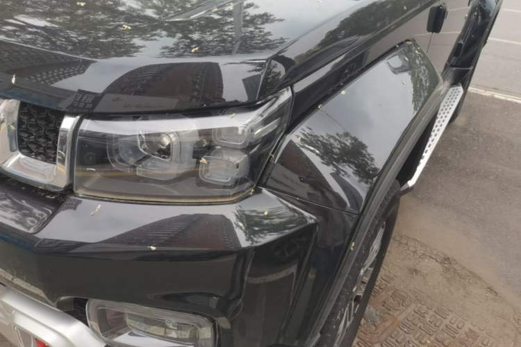 Used BAIC Off-Road BJ40 2023 2.0T Automatic Four-Wheel Drive Urban Hunter Edition Chivalrous Type Left Front Headlight