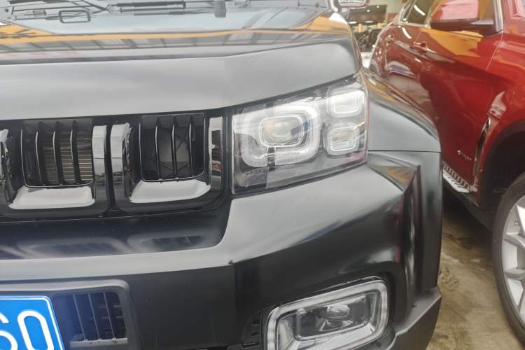 Used BAIC Off-Road BJ40 2023 2.0D Automatic Four-Wheel Drive Blade Hero Edition Adventurer Type Left Front Headlight