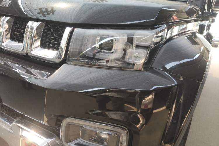 Used BAIC Off-Road BJ40 2023 2.0T Automatic Four-Wheel Drive Urban Hunter Edition Prestige Version Left Front Headlight