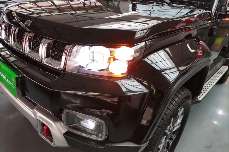 Used BAIC Off-Road BJ40 2023 2.0T Automatic Four-Wheel Drive Urban Hunter Edition Chivalrous Type Left Front Headlight