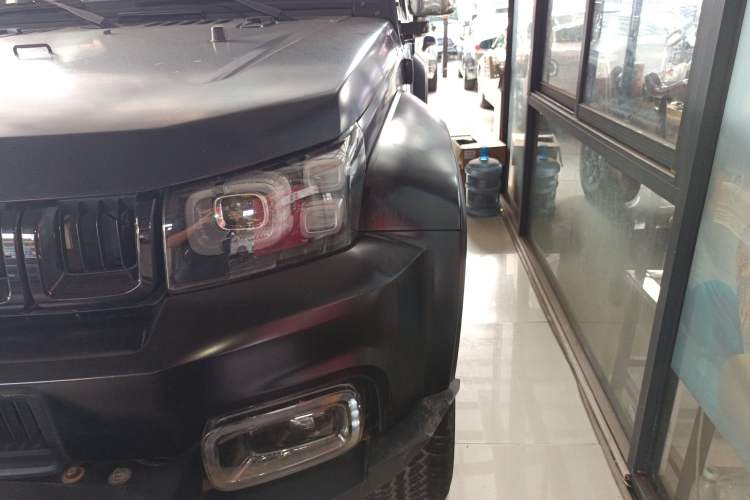 Used BAIC Off-Road BJ40 2023 2.0D Automatic Four-Wheel Drive Blade Hero Edition Adventurer Type Left Front Headlight