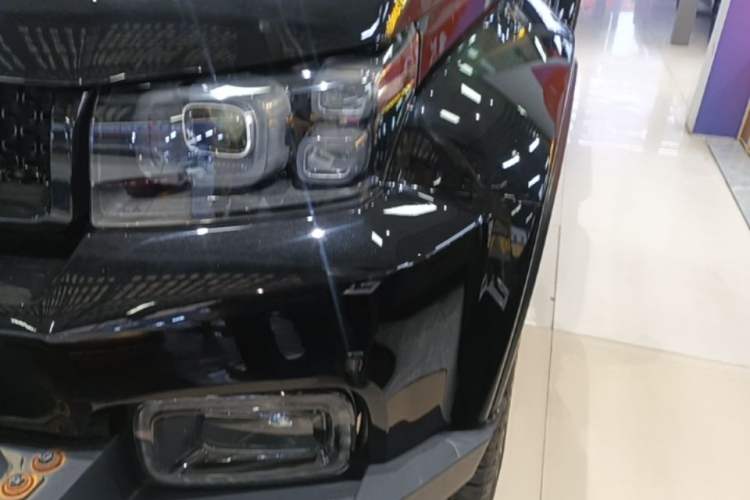 Used BAIC Off-Road BJ40 2023 2.0T Automatic Four-Wheel Drive Urban Hunter Edition Chivalrous Type Left Front Headlight